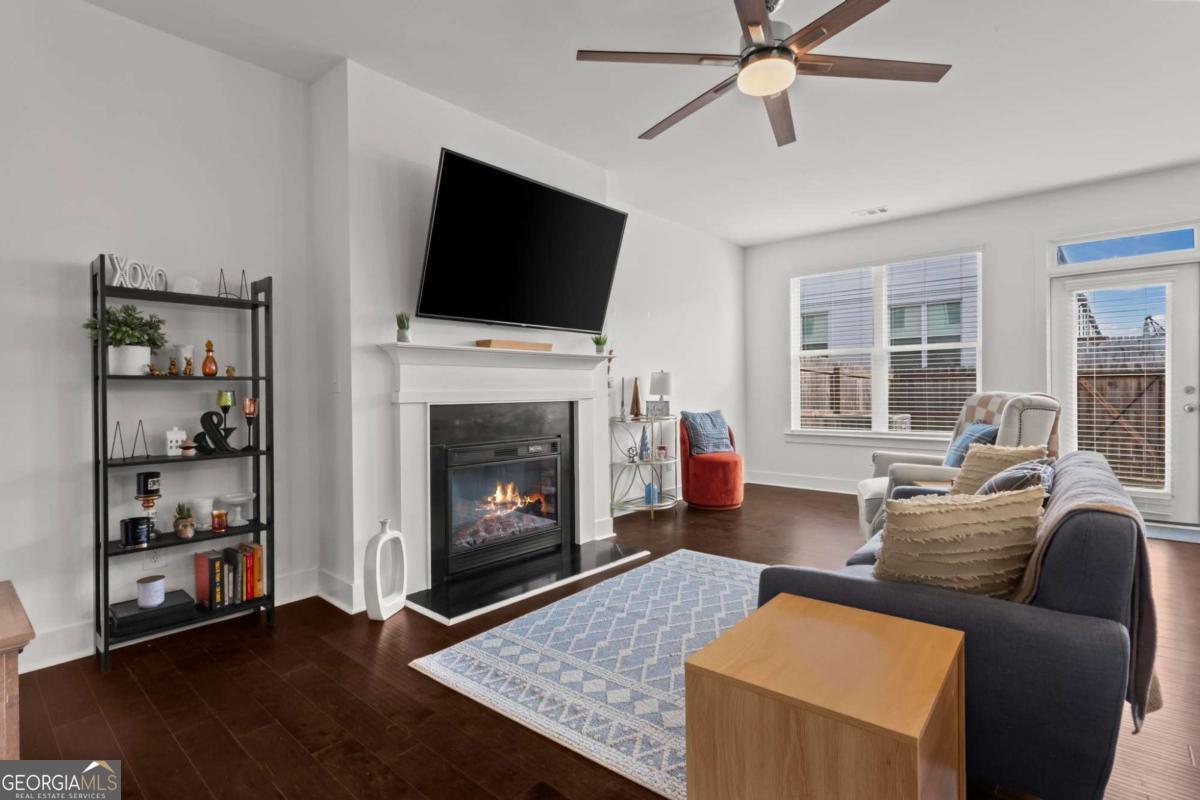 228 Auburn Valley WAY