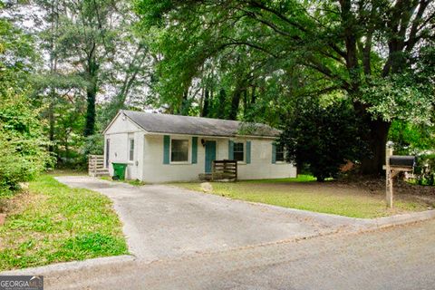 Photo of 338 Ard Place NW, Atlanta, GA 30331 (MLS # 10638292)