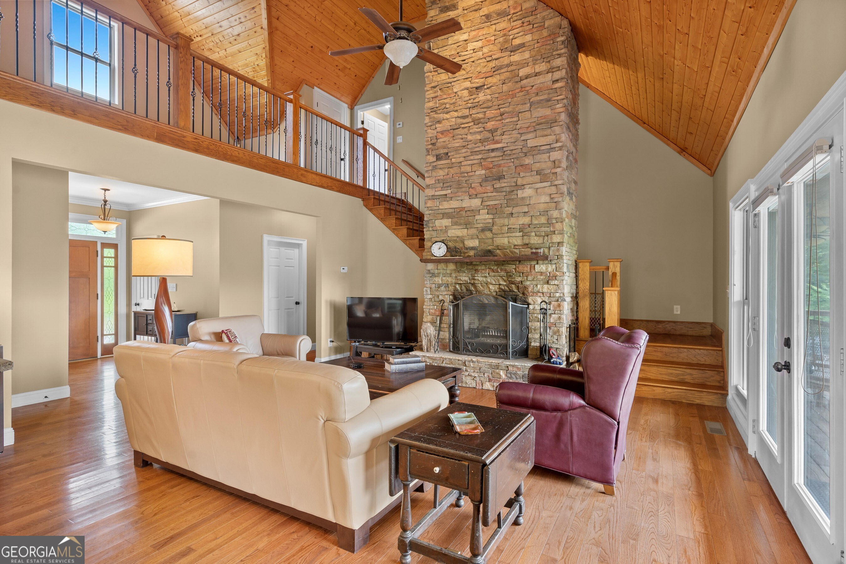 301 Shadow Mountain RD