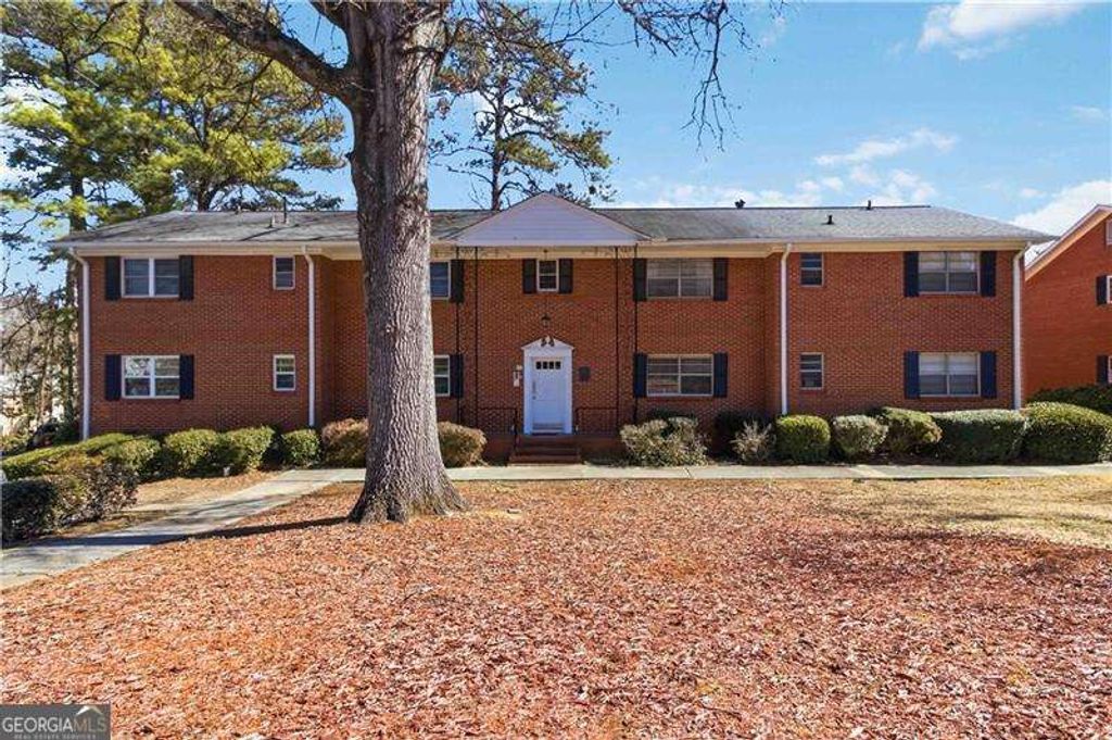 Photo of 3660 Peachtree Road NE #3H, Atlanta, GA 30319 (MLS # 10758531)