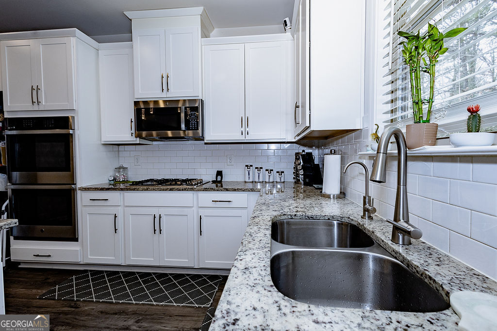 3227 Hidden Valley CIR