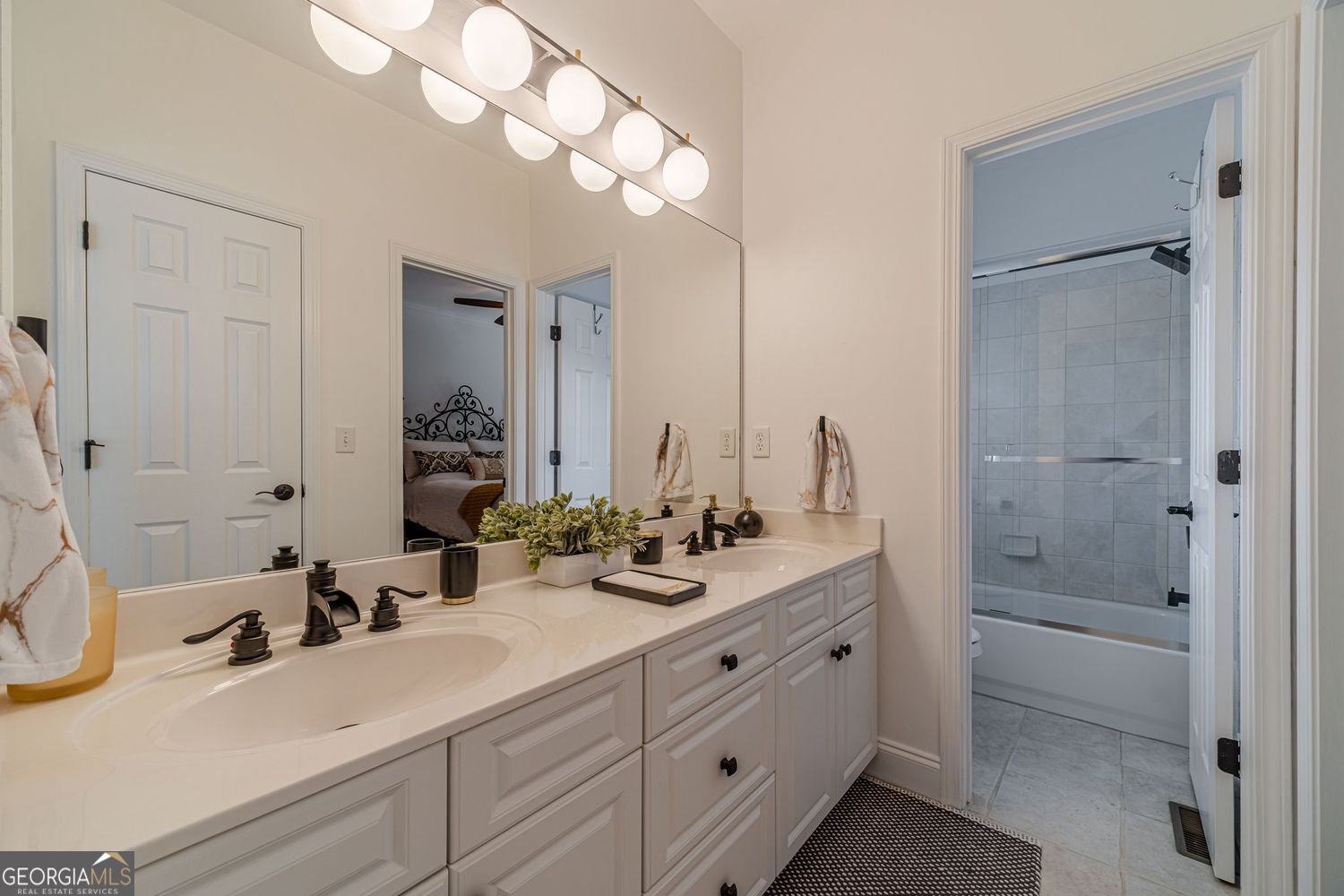 Dacula, Georgia 30019, United States, 5 Bedrooms Bedrooms, ,4 BathroomsBathrooms,Residential,Active,199248