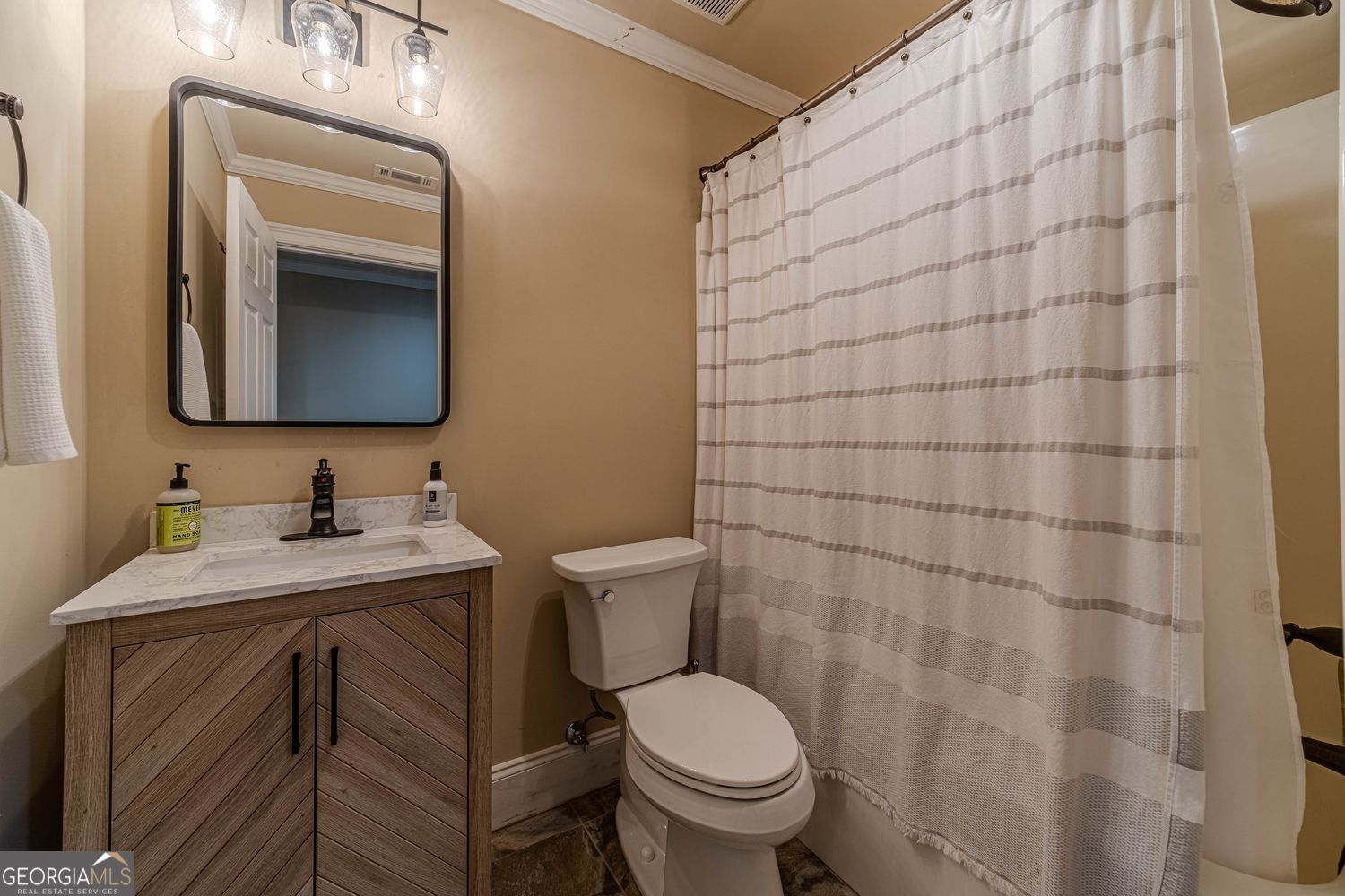 Dacula, Georgia 30019, United States, 5 Bedrooms Bedrooms, ,4 BathroomsBathrooms,Residential,Active,199248