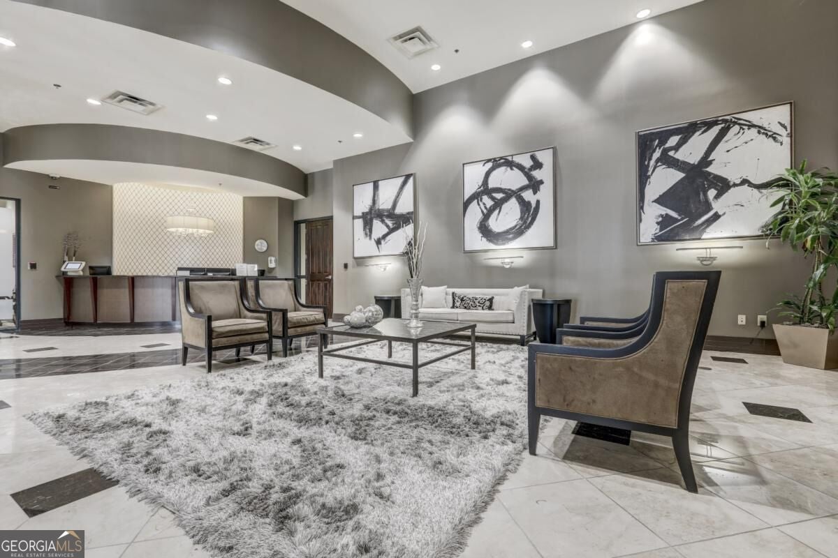 3040 PEACHTREE Road NW 210