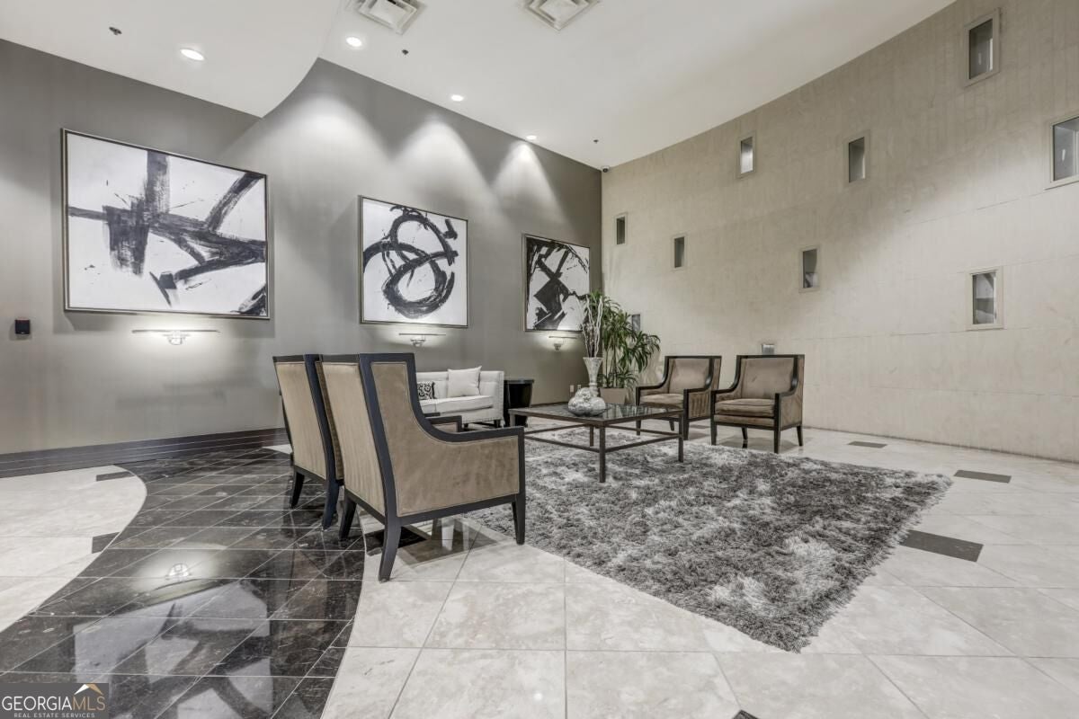 3040 PEACHTREE Road NW 210
