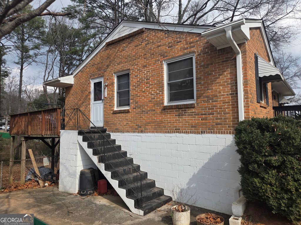 Photo of 1100 N Parkwood Drive, Forest Park, GA 30297 (MLS # 10694907)