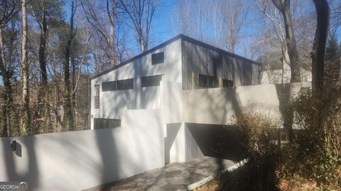 1153 Dawn View LN NW Atlanta GA 30327