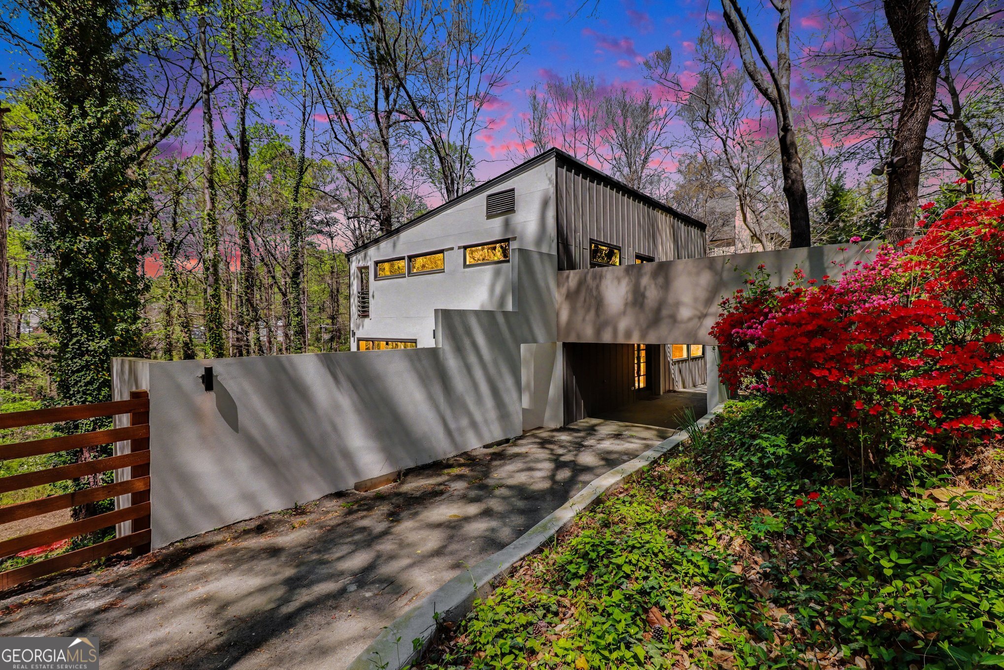 1153 Dawn View LN NW