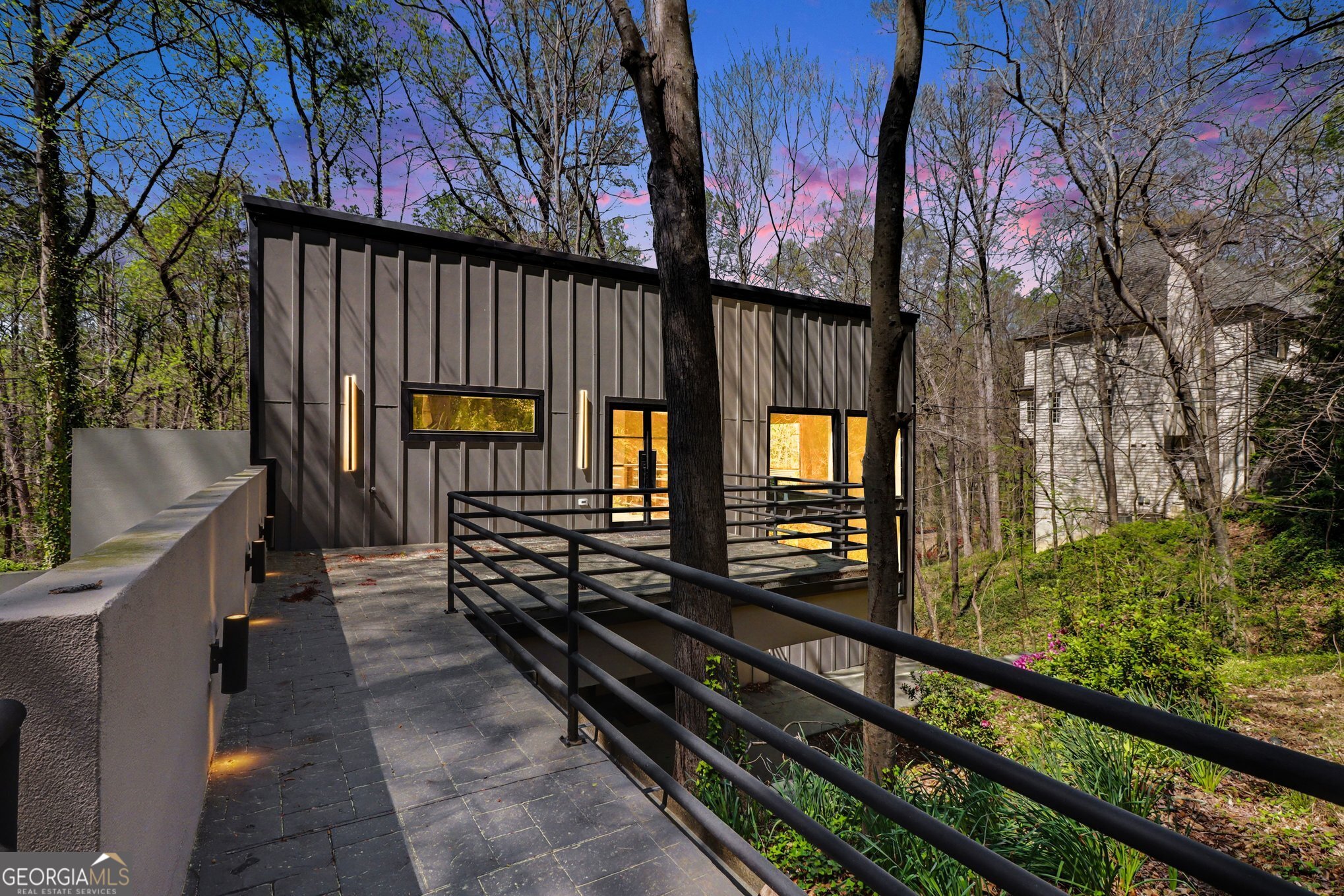 1153 Dawn View LN NW