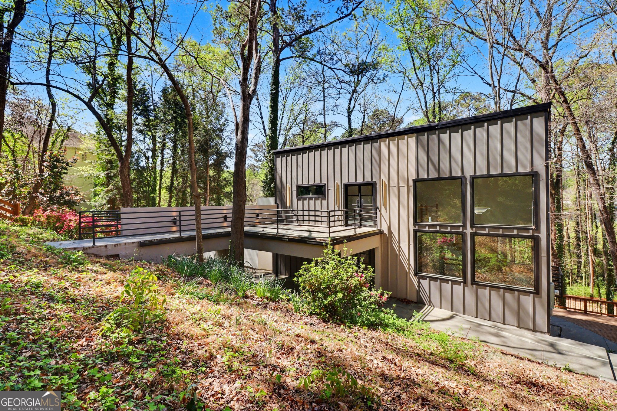 1153 Dawn View LN NW