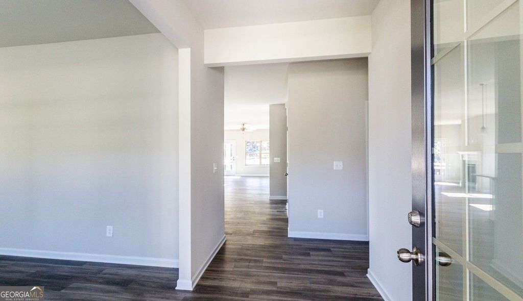 Photo of 112 Summerfield Place Drive, Carrollton, GA 30117 (MLS # 10664129)