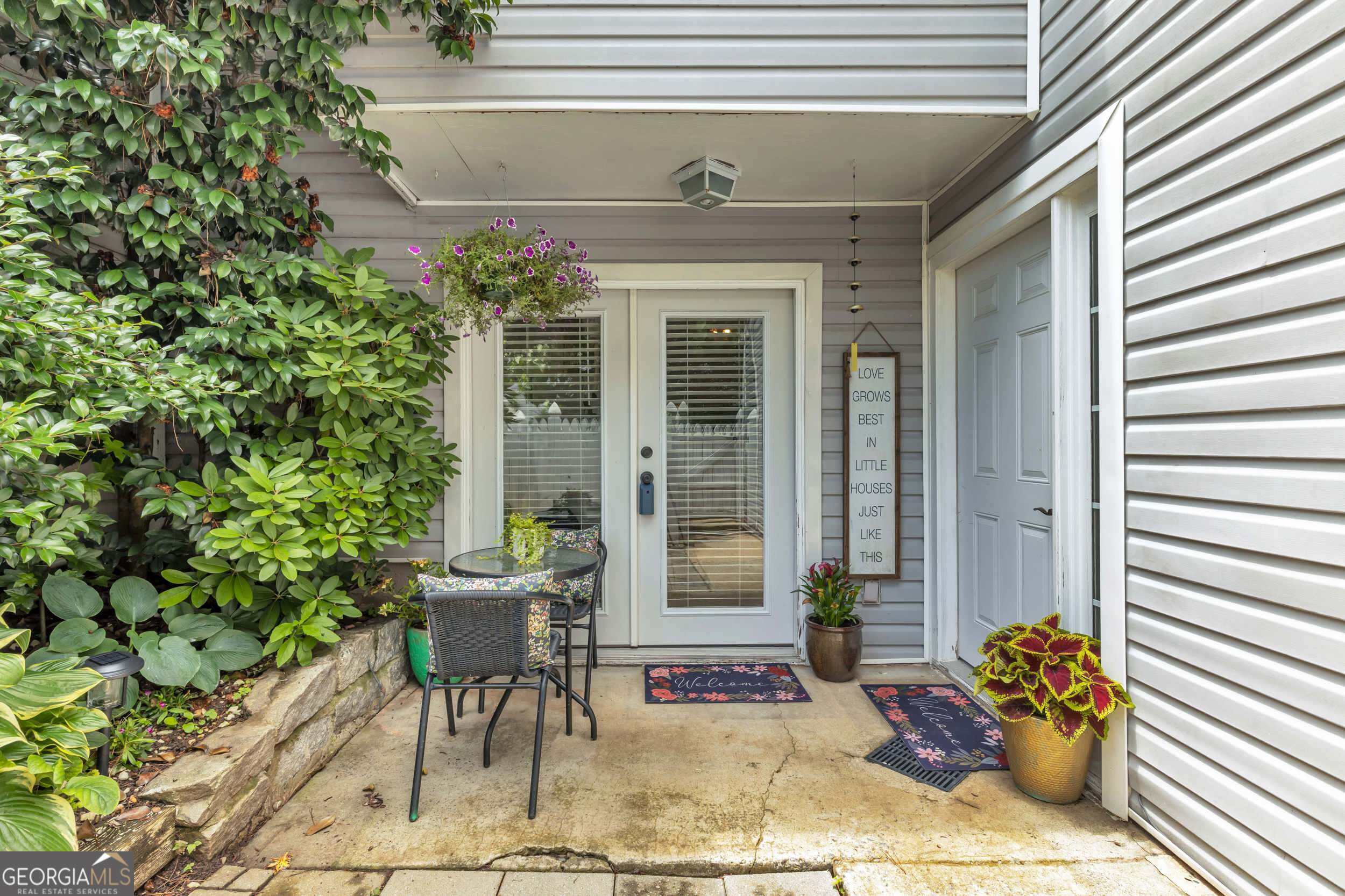 2694 Greentree DR SE