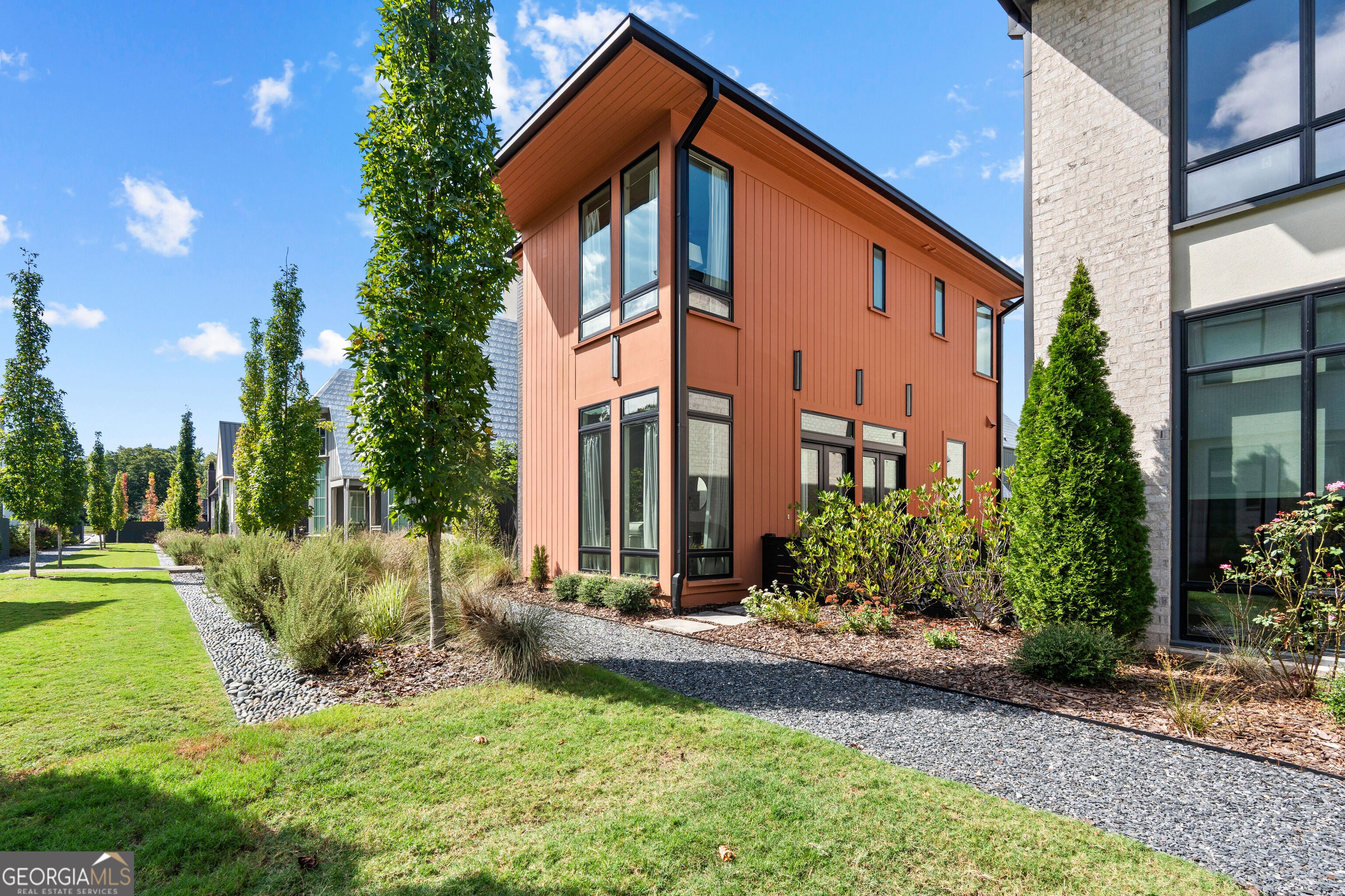 125 Channing LN