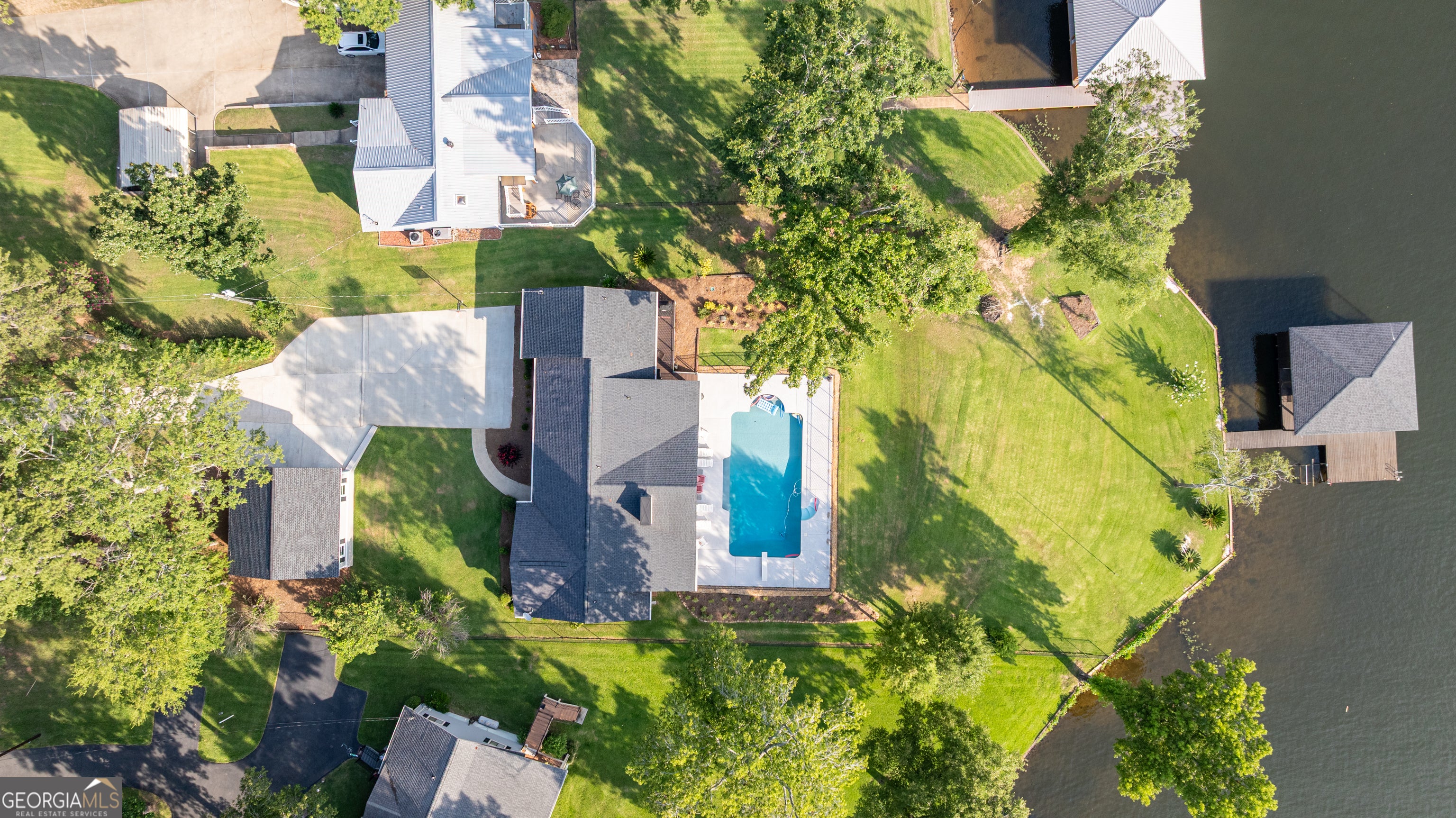 139 Admiralty Way