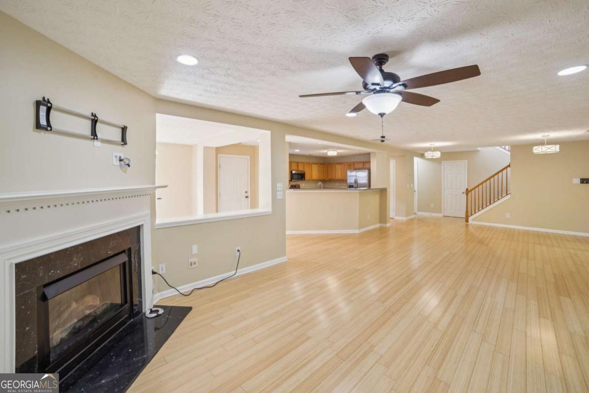 7567 Waverly LOOP