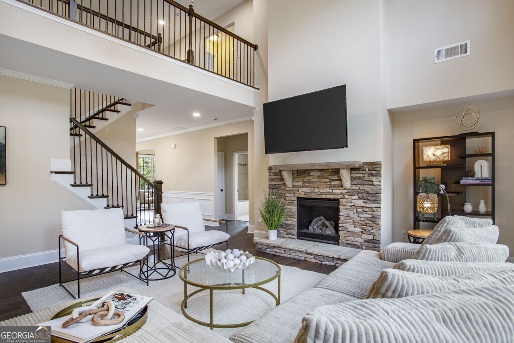 7685 Settles Walk LN