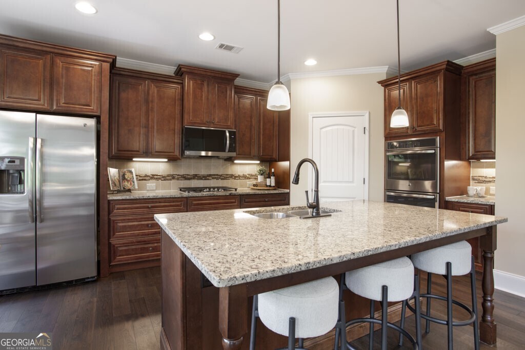 7685 Settles Walk LN