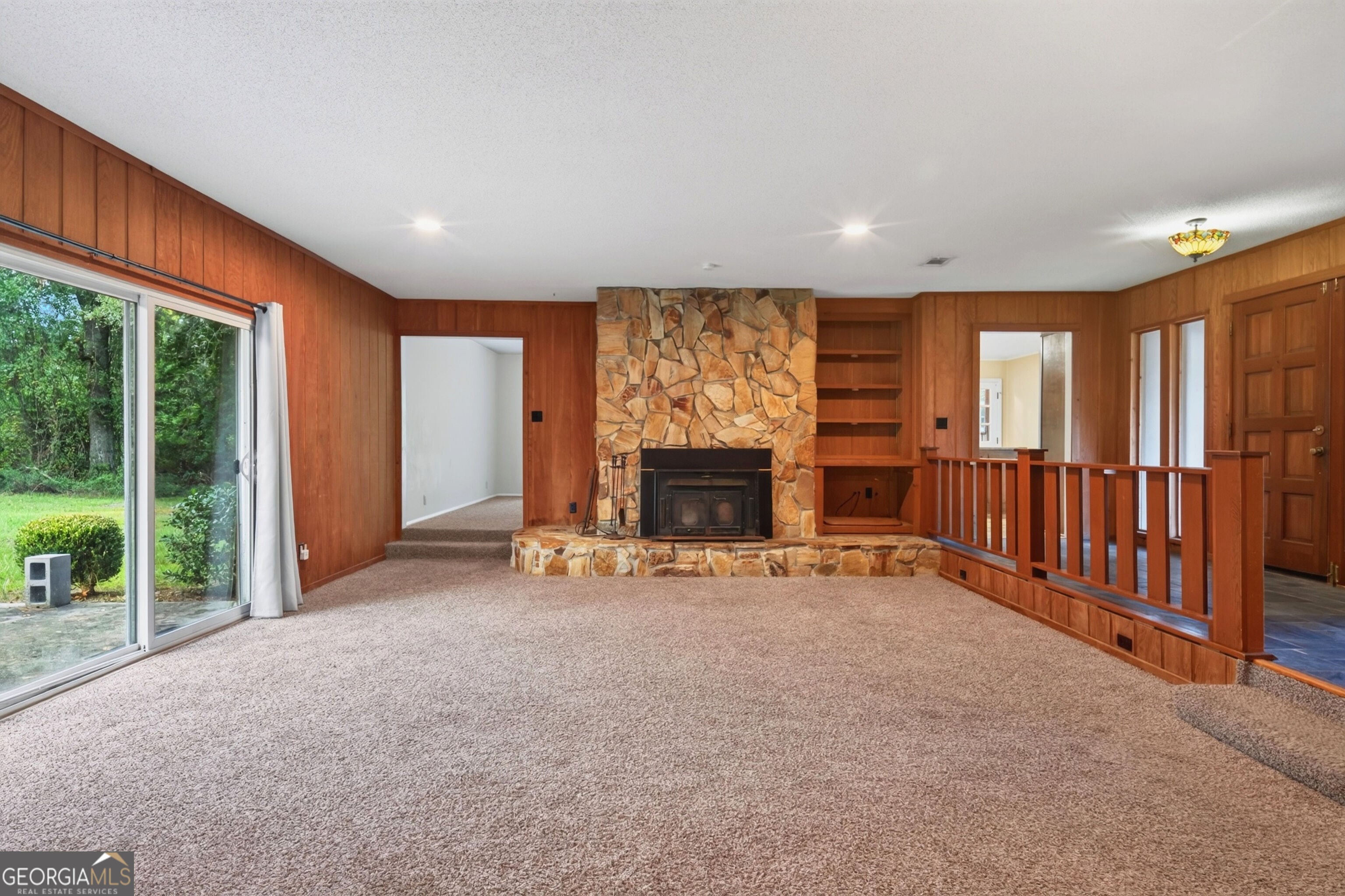 9441 Hwy 169