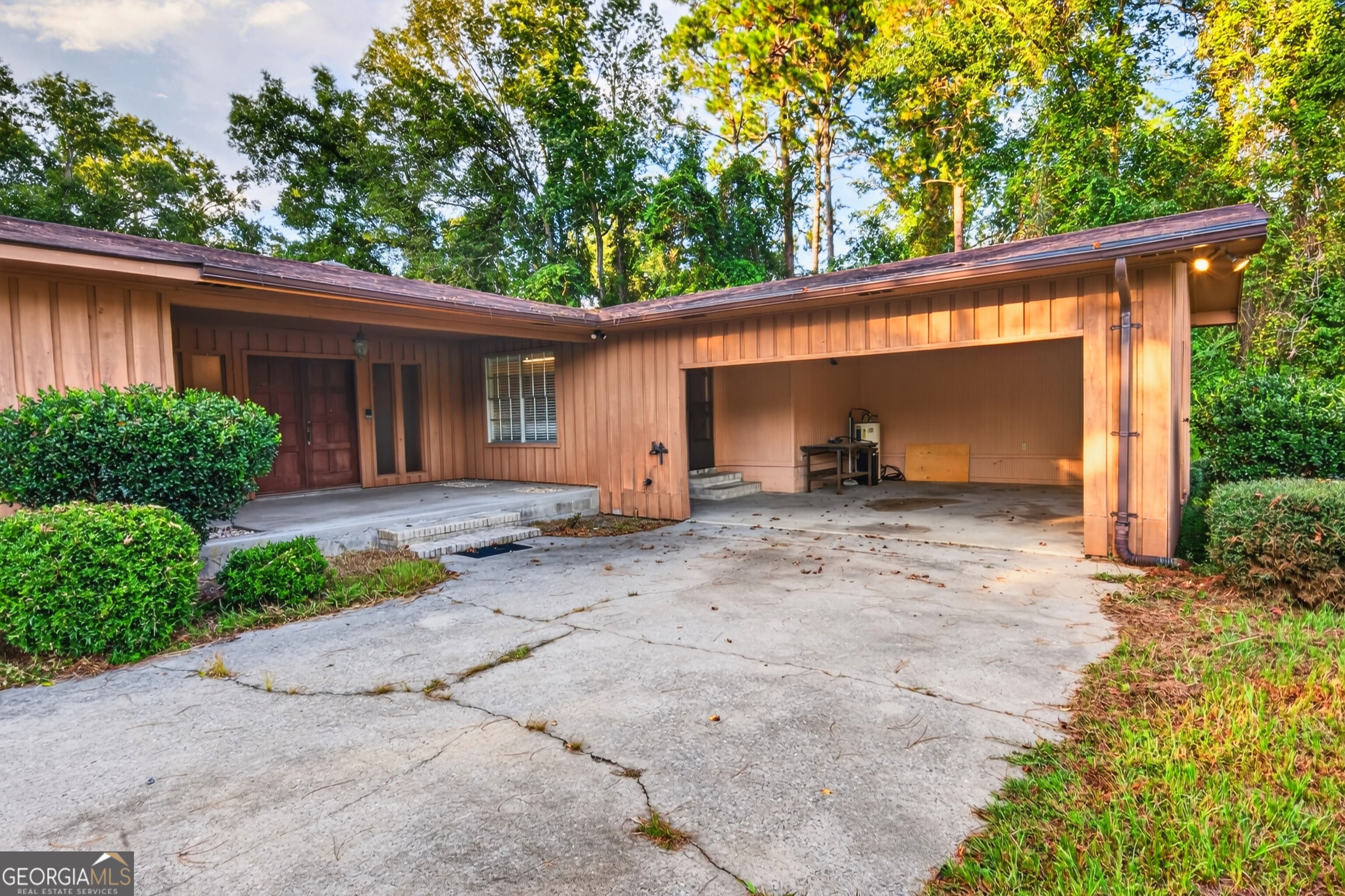 9441 Hwy 169