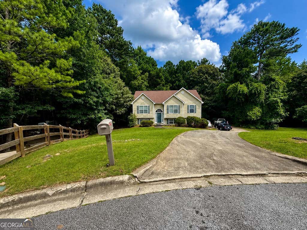 Photo of 129 Hampton Brook Drive, Hampton, GA 30228 (MLS # 10814059)