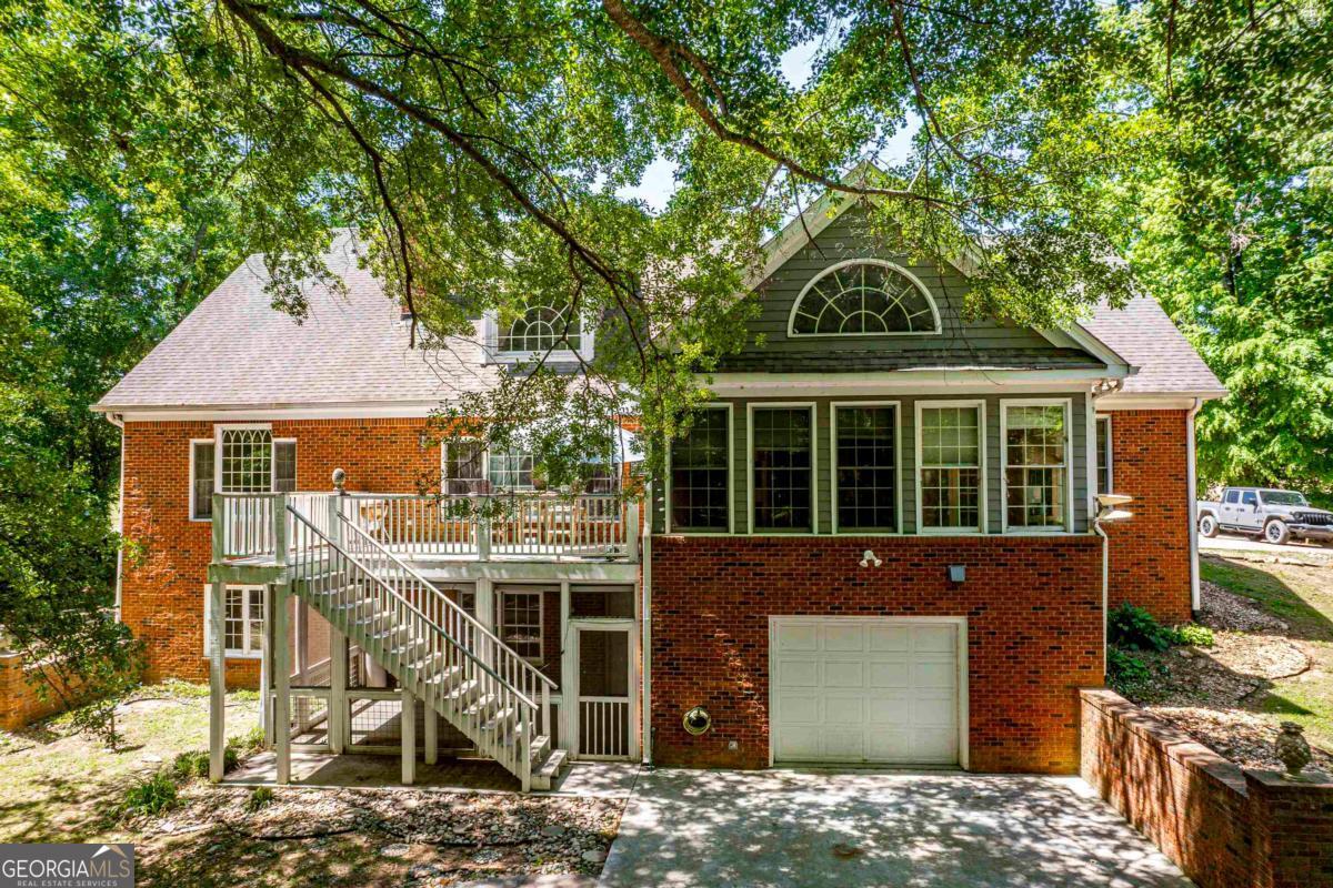 1401 Fieldcrest CT
