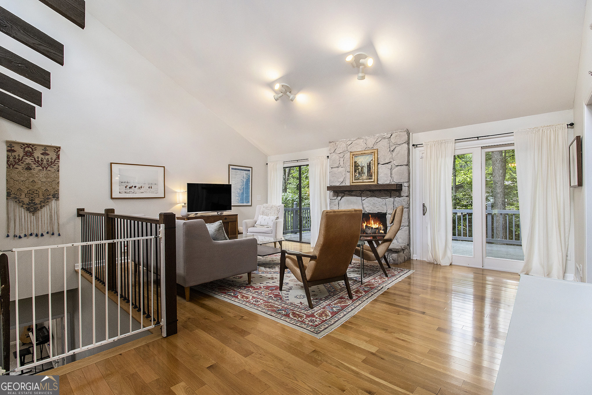 2960 Cedar Knoll DR