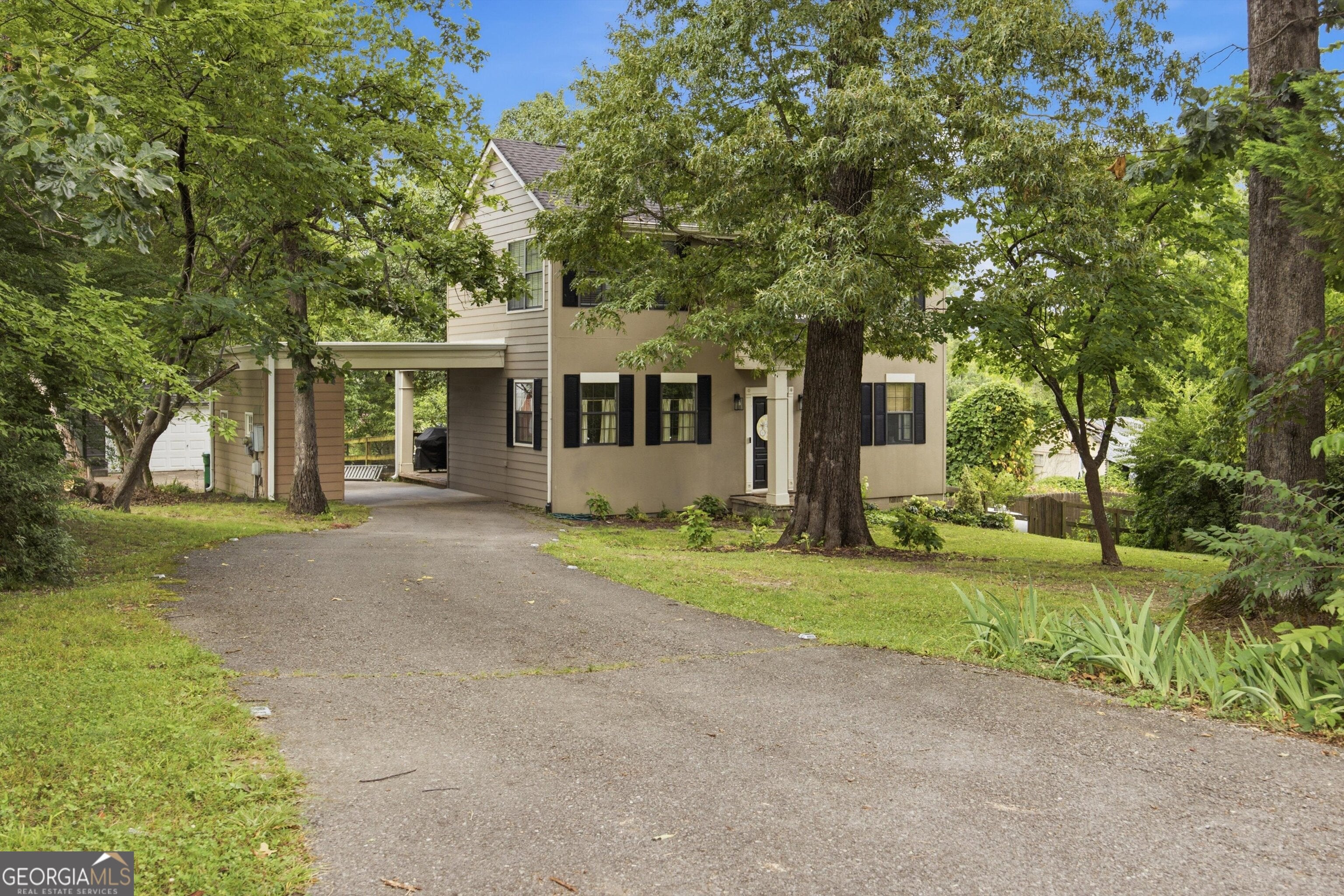 106 Claire ST