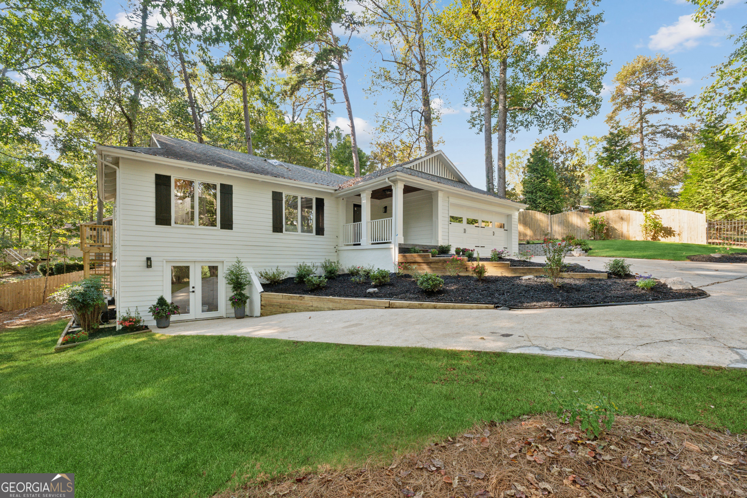 7790 Chestnut Hill RD