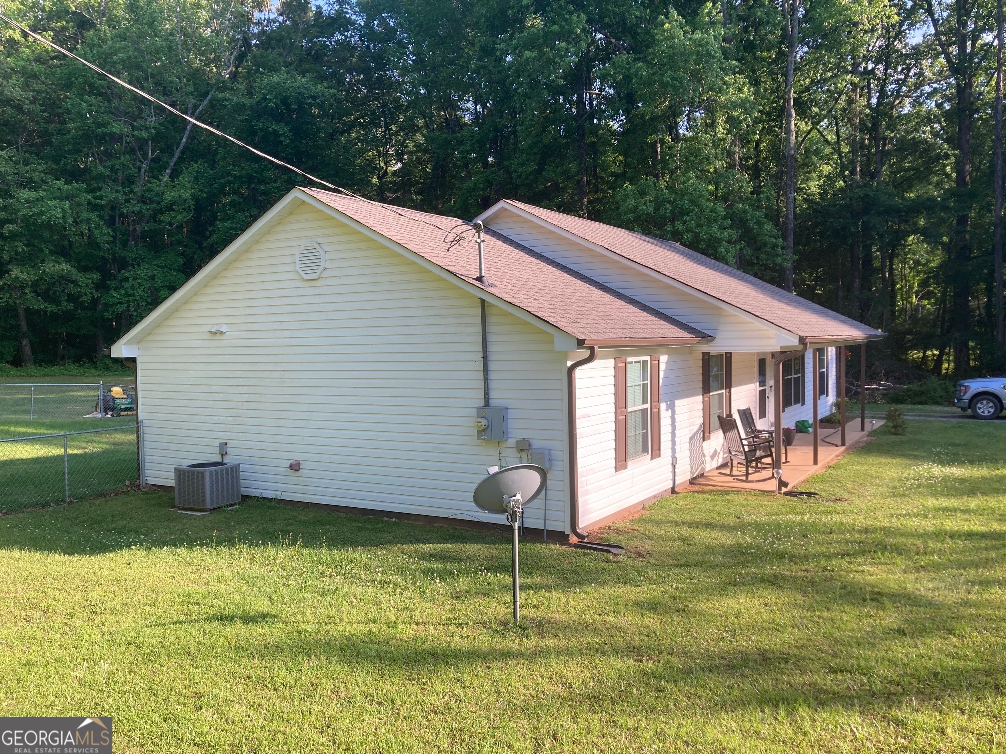 500 Moon RD