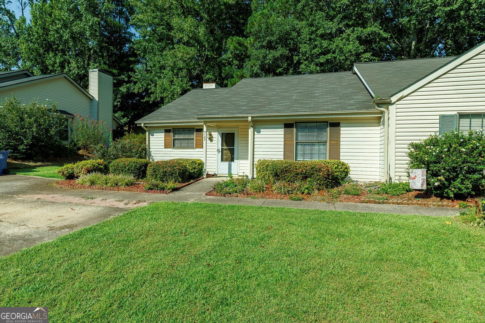 5189 Village Green WAY
