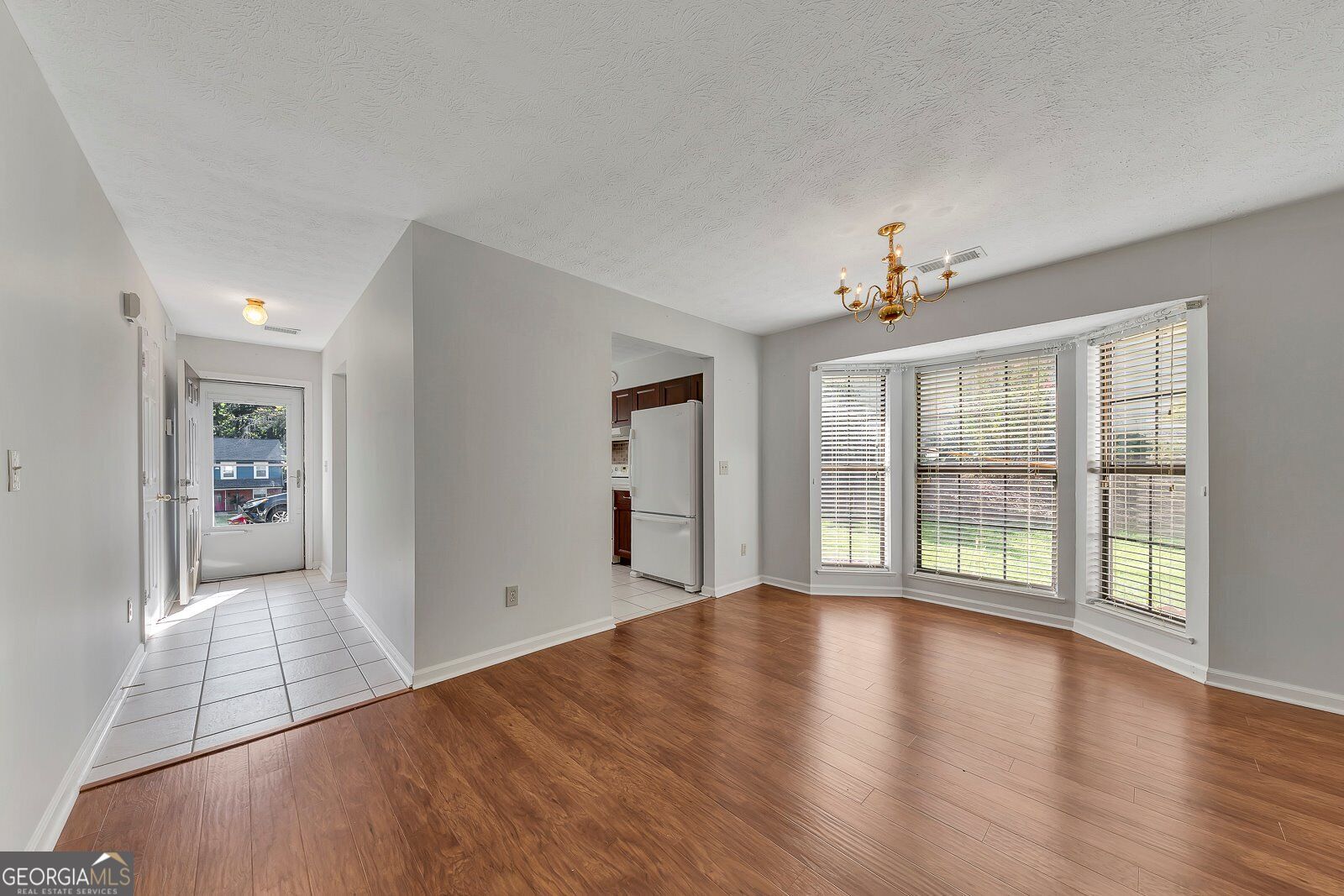 5189 Village Green WAY