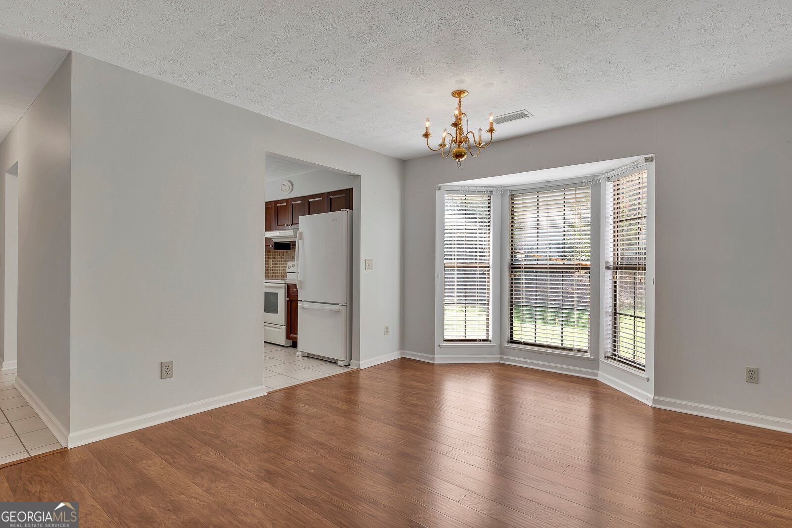 5189 Village Green WAY