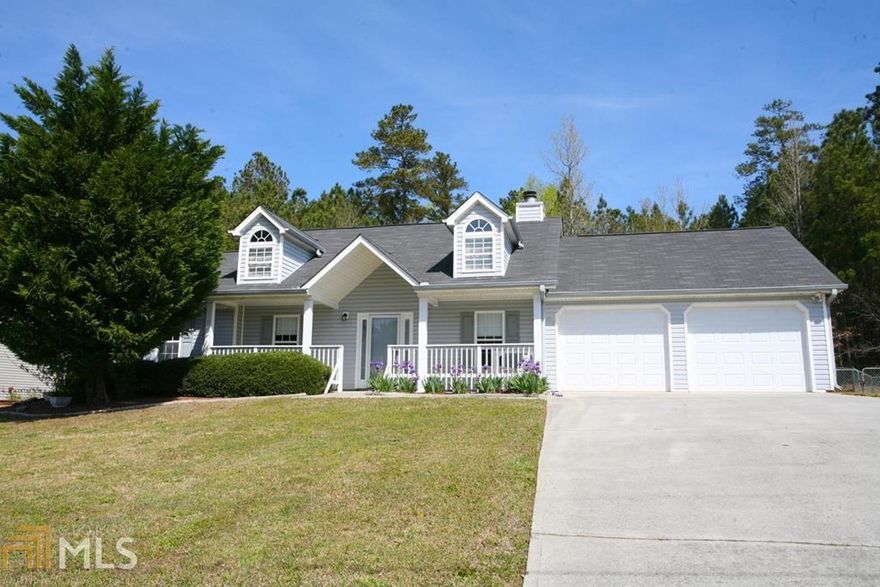 This charming, 3BR/2BA, stepless, Ranch-style home in Sunset Mountain has great curb appeal. Features new carpet, new dishwasher, sunroom, fenced in back yard, and an outbuilding. These are just a few of the features to this home. Home is in great shape and is basically move-in ready. Lot is just under one acre. This home just needs YOU!