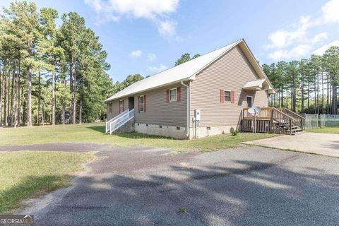 A home in Rentz