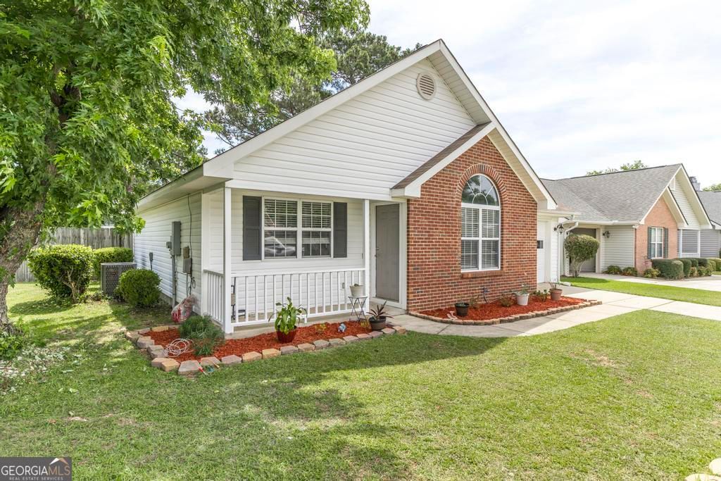 Photo of 306 Eagles Landing Trail, Warner Robins, GA 31093 (MLS # 10770805)