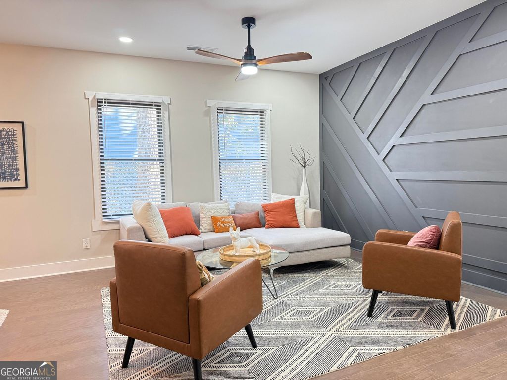 Photo of 907 Beecher Street SW, Atlanta, GA 30310 (MLS # 10662052)