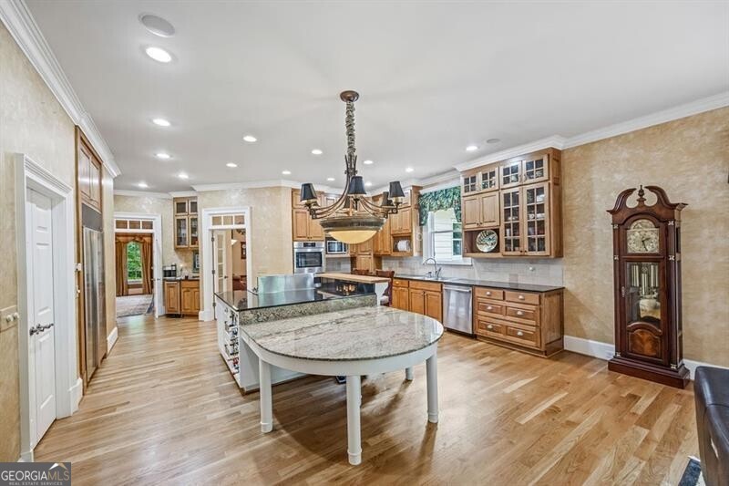 Canton, Georgia 30115, United States, 5 Bedrooms Bedrooms, ,6 BathroomsBathrooms,Residential,Active,131497