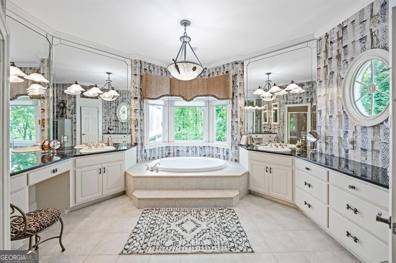 Canton, Georgia 30115, United States, 5 Bedrooms Bedrooms, ,6 BathroomsBathrooms,Residential,Active,131497