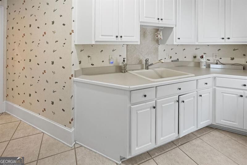 Canton, Georgia 30115, United States, 5 Bedrooms Bedrooms, ,6 BathroomsBathrooms,Residential,Active,131497