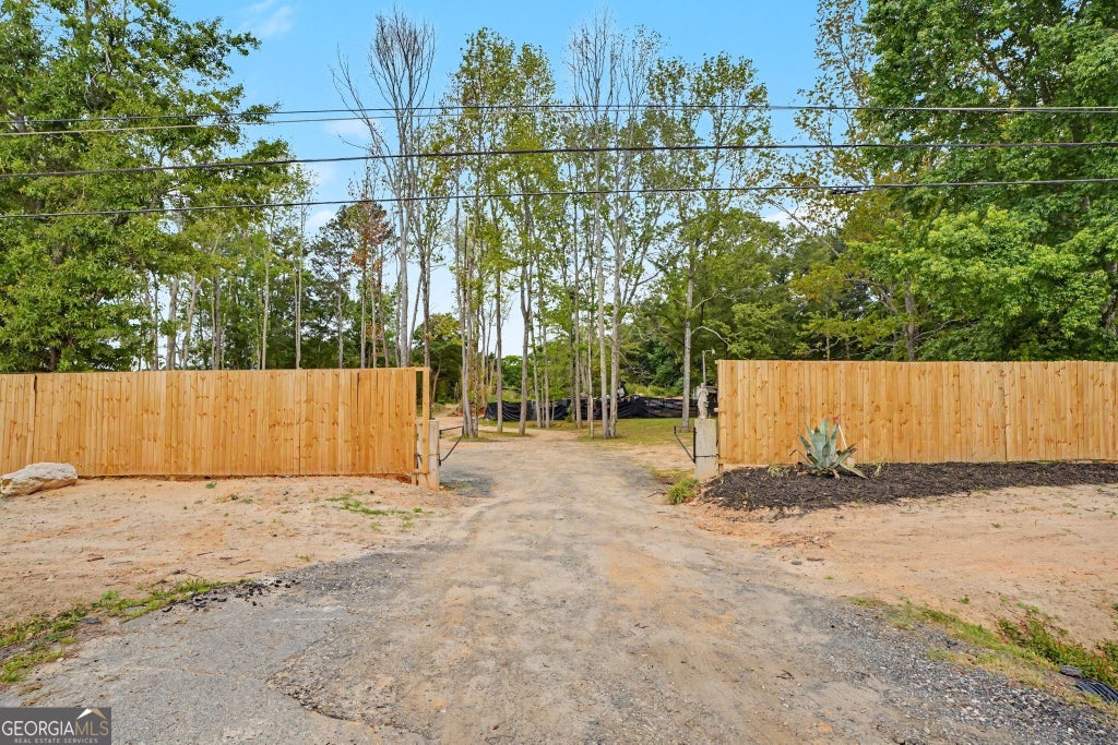 Photo of 1125 Highway 81, Loganville, GA 30052 (MLS # 10787659)