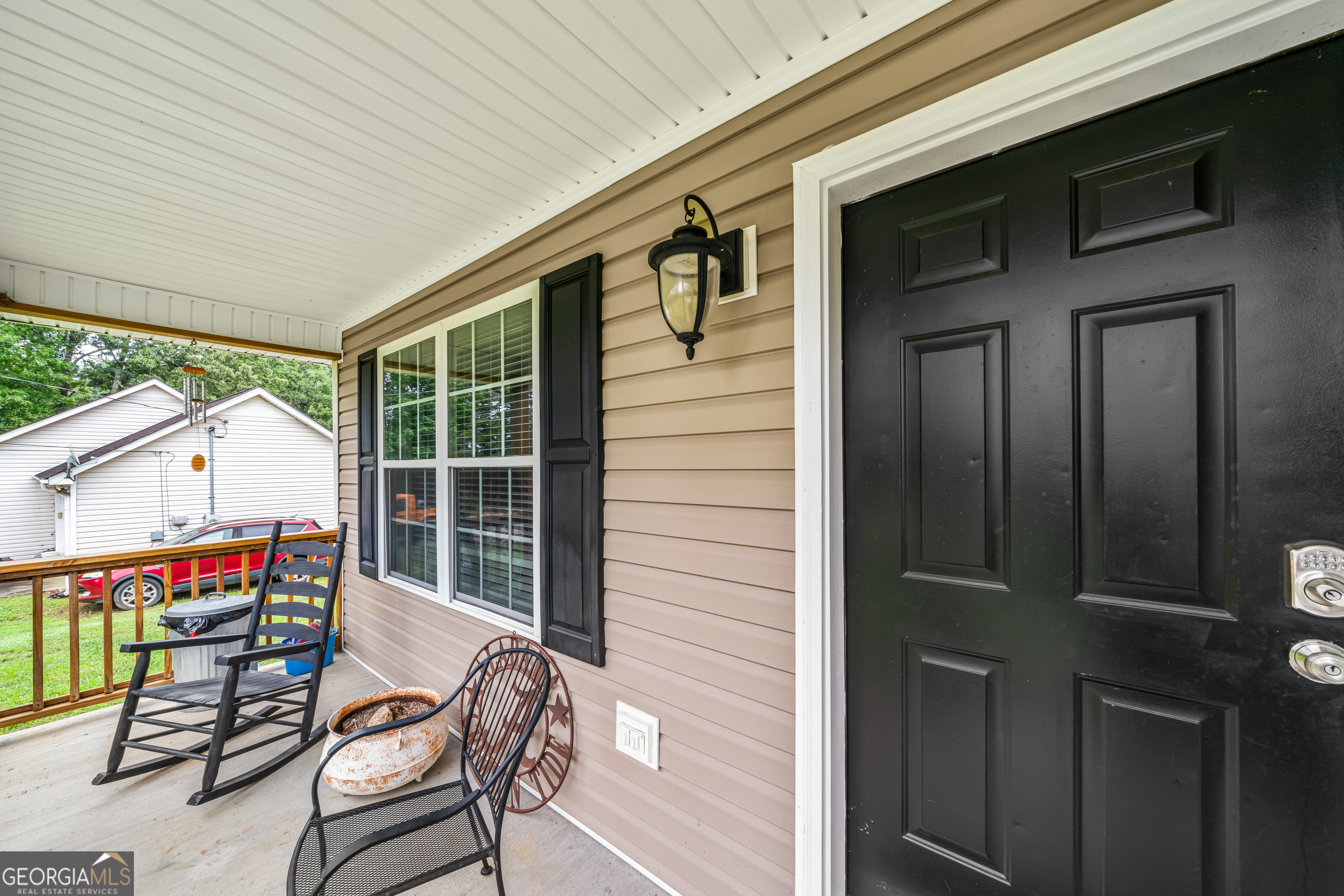 530 Pleasant Valley RD SE