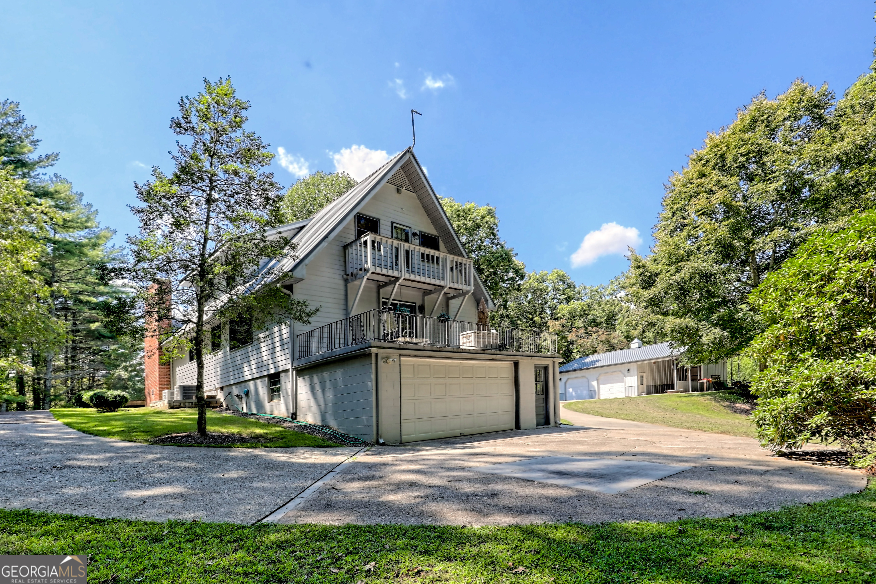 Otto, North Carolina 28763, United States, 3 Bedrooms Bedrooms, ,3 BathroomsBathrooms,Residential,Active,208694