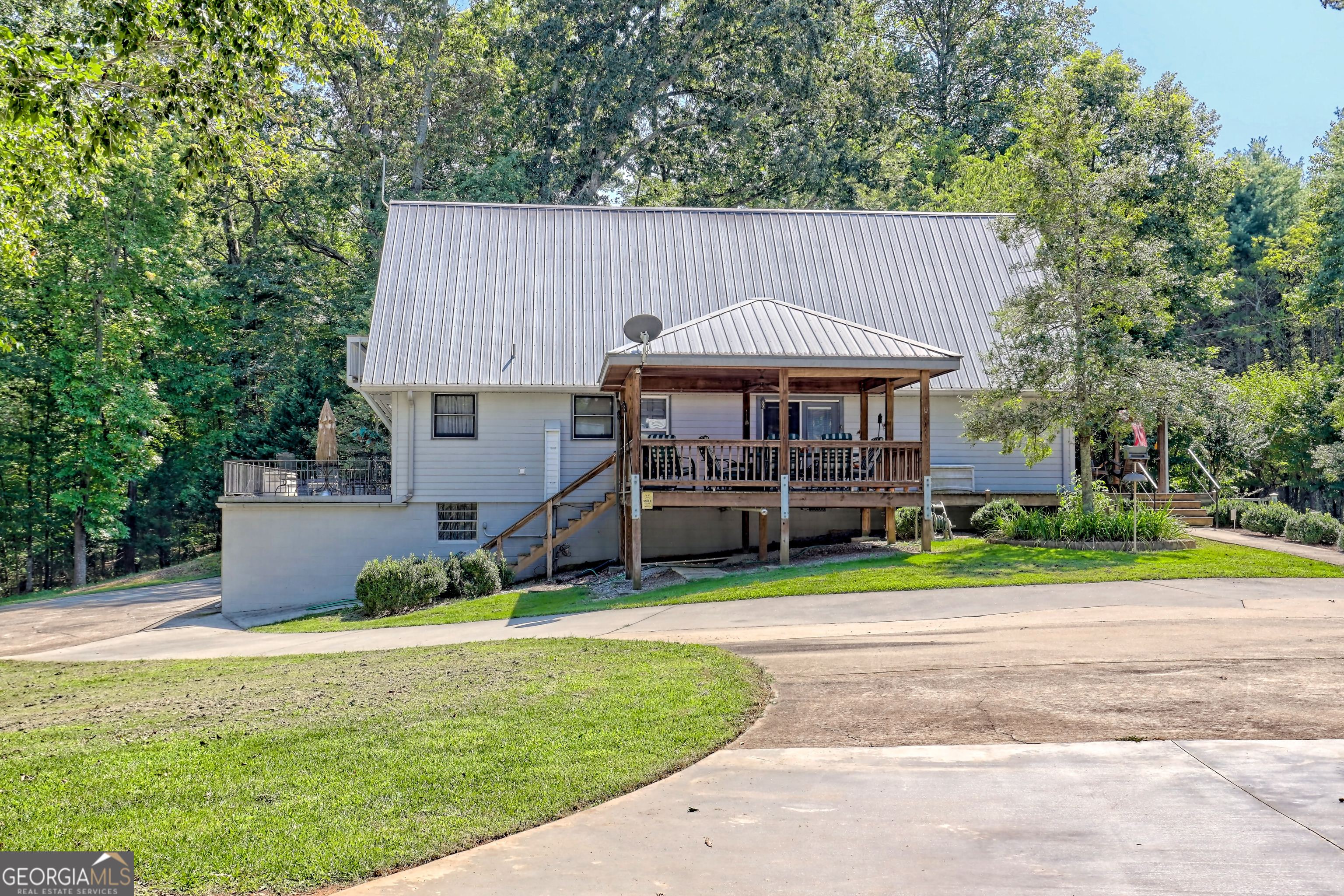 Otto, North Carolina 28763, United States, 3 Bedrooms Bedrooms, ,3 BathroomsBathrooms,Residential,Active,208694