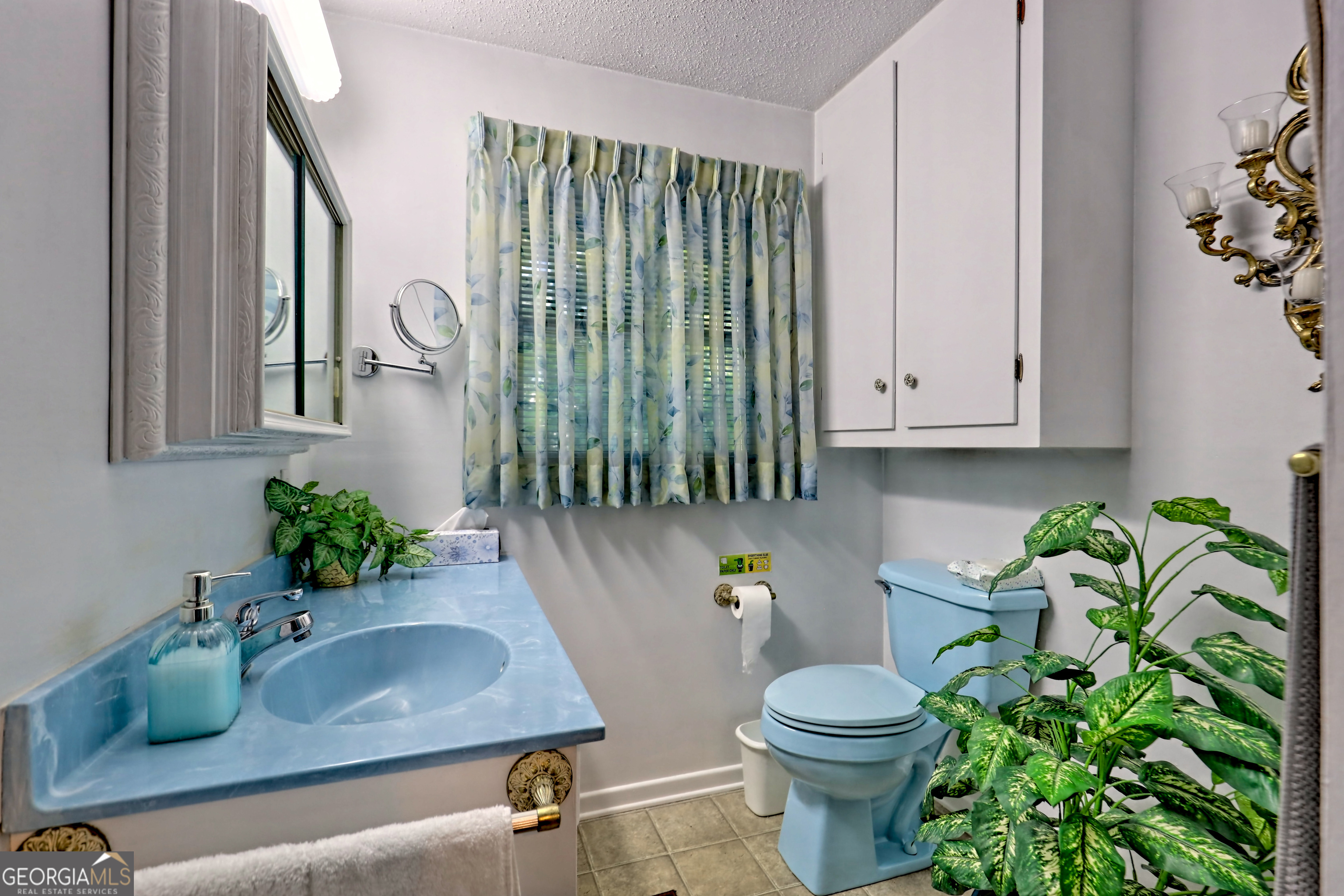 Otto, North Carolina 28763, United States, 3 Bedrooms Bedrooms, ,3 BathroomsBathrooms,Residential,Active,208694