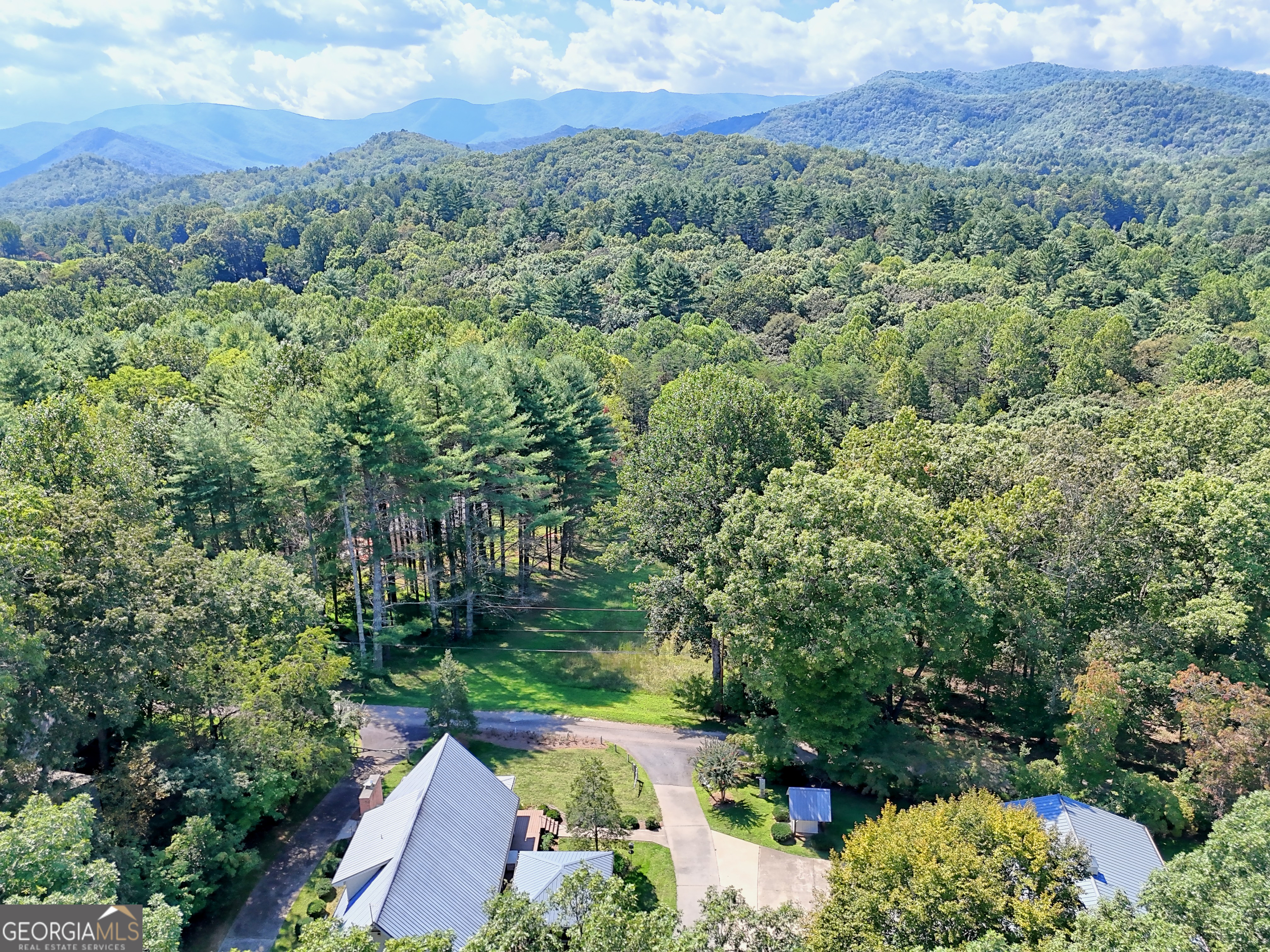 Otto, North Carolina 28763, United States, 3 Bedrooms Bedrooms, ,3 BathroomsBathrooms,Residential,Active,208694