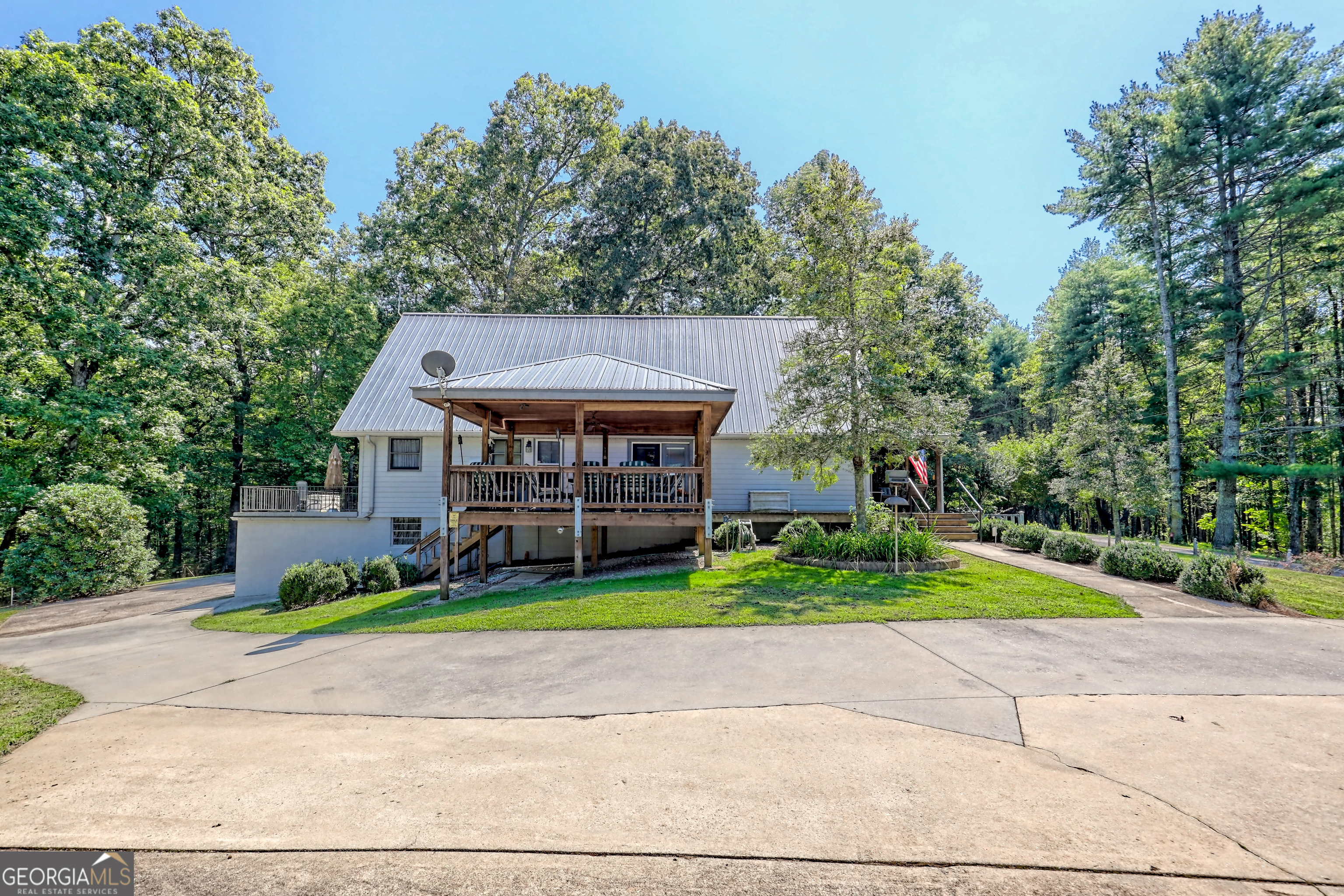 Otto, North Carolina 28763, United States, 3 Bedrooms Bedrooms, ,3 BathroomsBathrooms,Residential,Active,208694