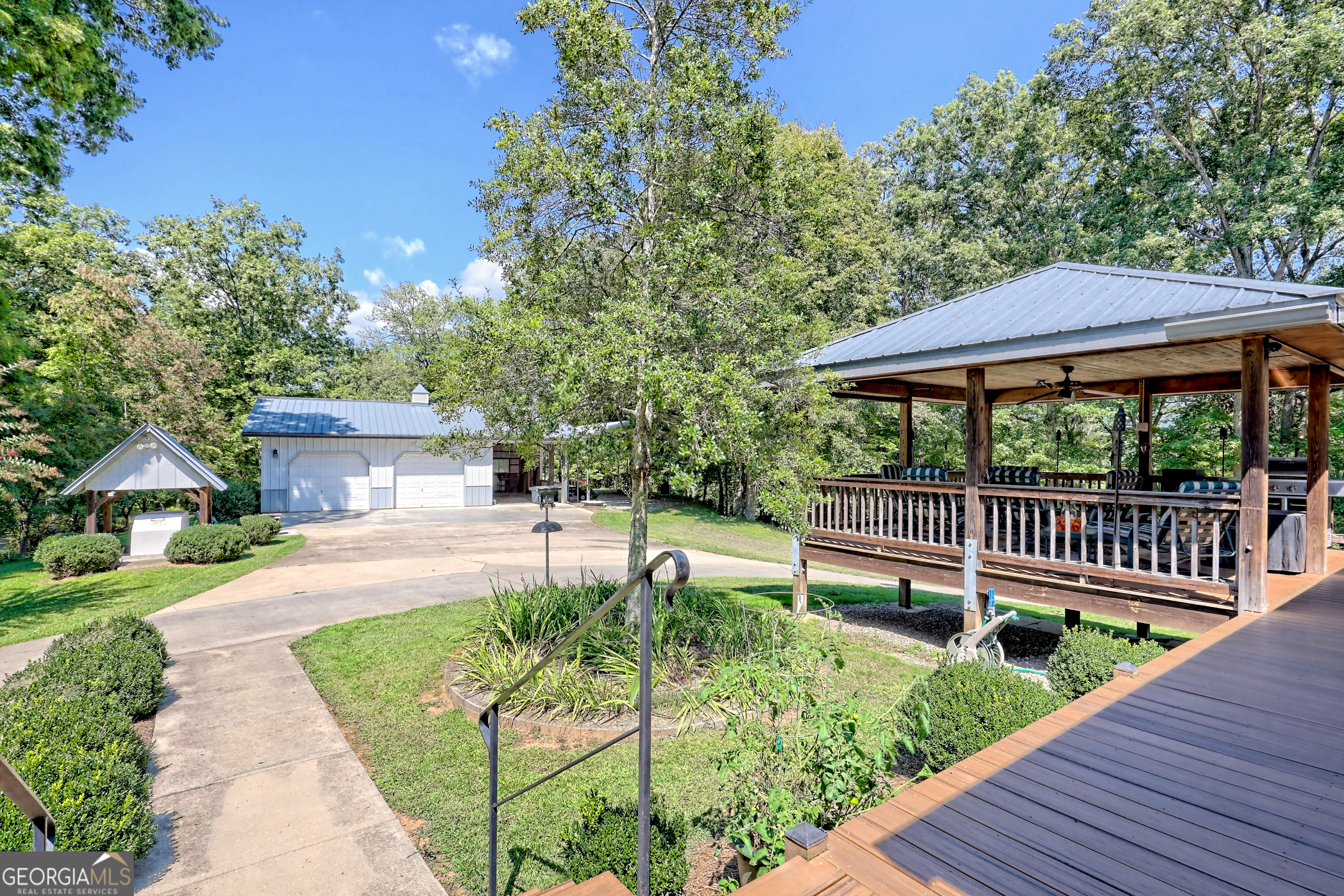 Otto, North Carolina 28763, United States, 3 Bedrooms Bedrooms, ,3 BathroomsBathrooms,Residential,Active,208694