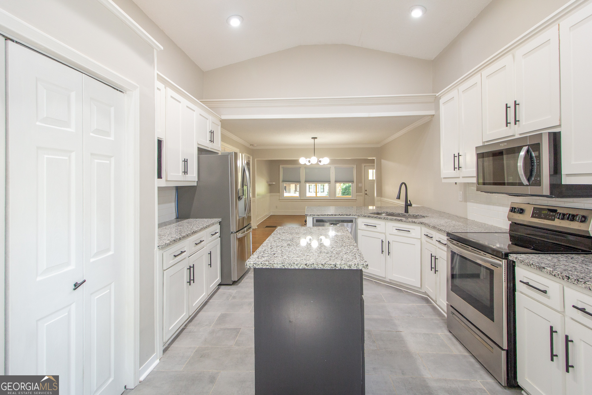 Newnan, Georgia 30263, United States, 3 Bedrooms Bedrooms, ,2 BathroomsBathrooms,Residential,Active,207767