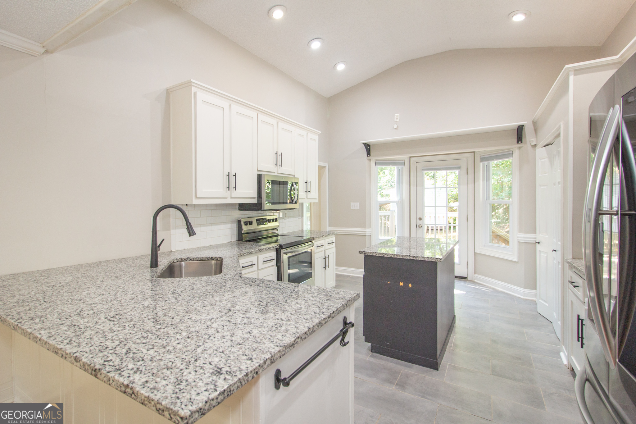 Newnan, Georgia 30263, United States, 3 Bedrooms Bedrooms, ,2 BathroomsBathrooms,Residential,Active,207767