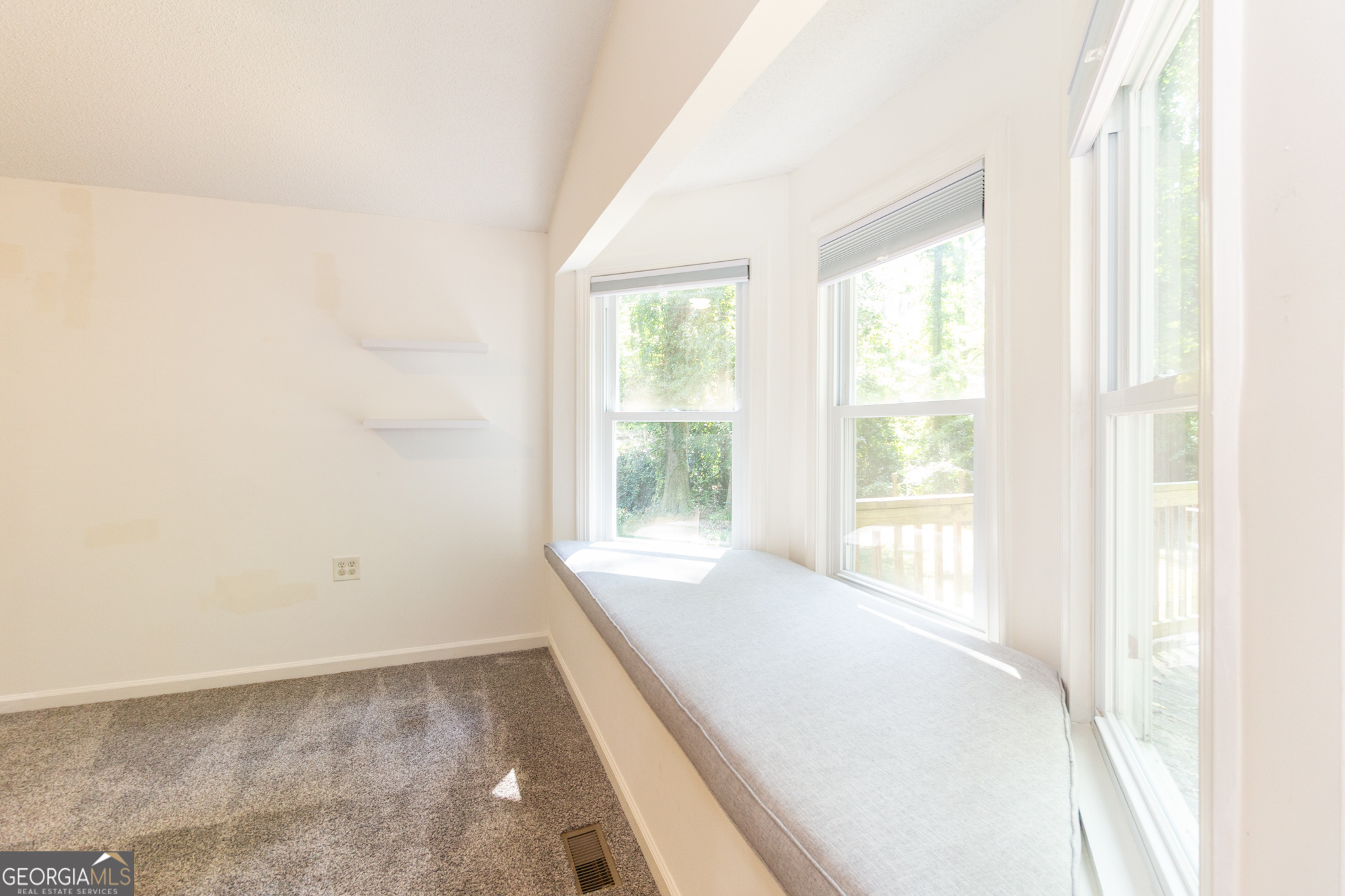 Newnan, Georgia 30263, United States, 3 Bedrooms Bedrooms, ,2 BathroomsBathrooms,Residential,Active,207767